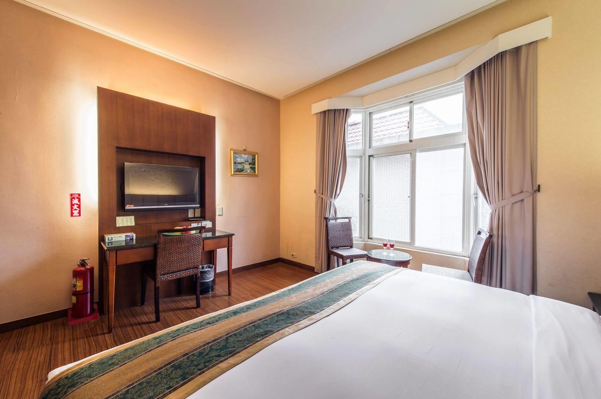 Travel Road Motel Хуалянь Екстер'єр фото
